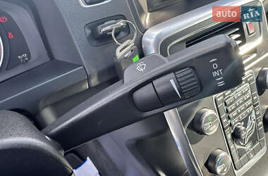 Седан Volvo S60 2012 в 