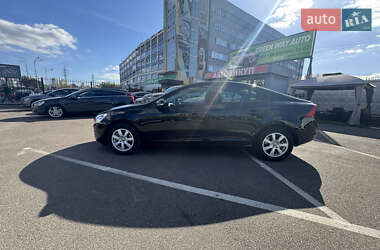 Седан Volvo S60 2012 в 