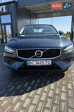 Седан Volvo S60 2018 в Золочеві