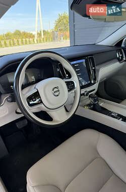 Седан Volvo S60 2018 в 
