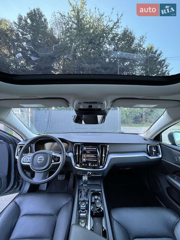 Седан Volvo S60 2019 в Івано-Франківську