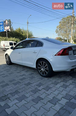 Седан Volvo S60 2015 в 