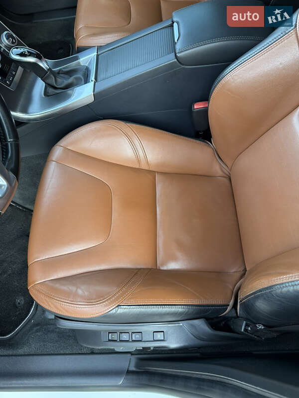 Седан Volvo S60 2015 в Черновцах