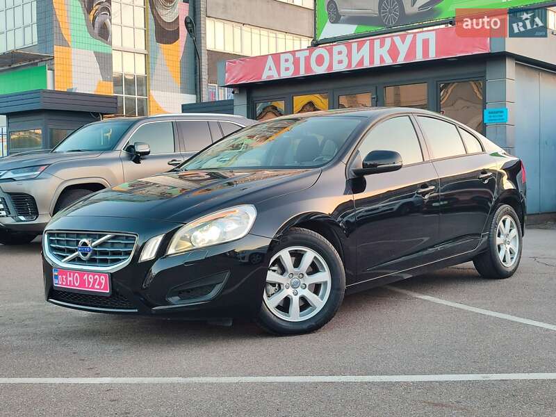 Седан Volvo S60 2012 в Киеве