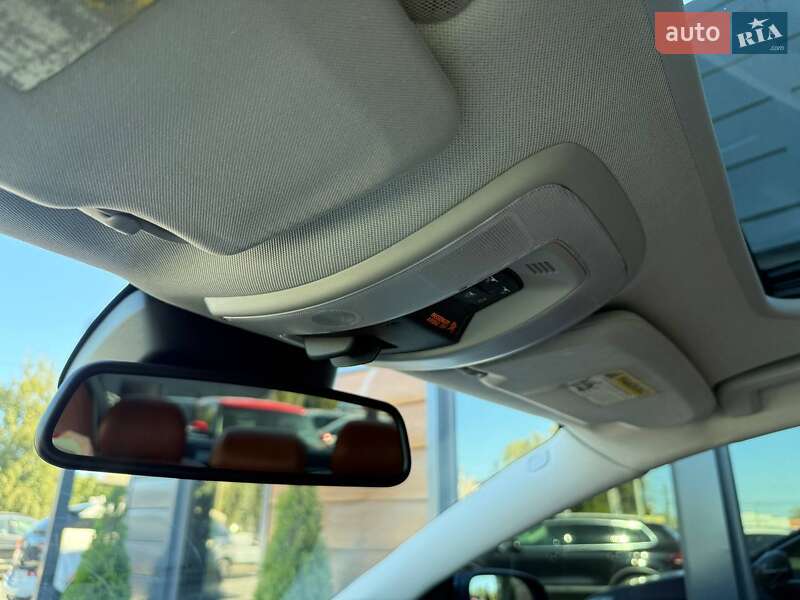 Седан Volvo S60 2013 в Ровно