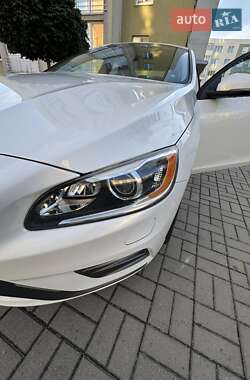 Седан Volvo S60 2016 в 