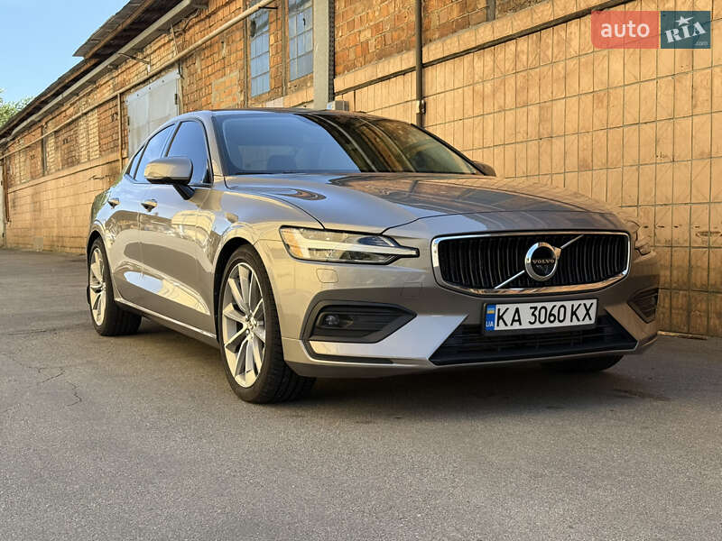 Седан Volvo S60 2019 в Киеве фото Седан Volvo S60 2019 в Киеве