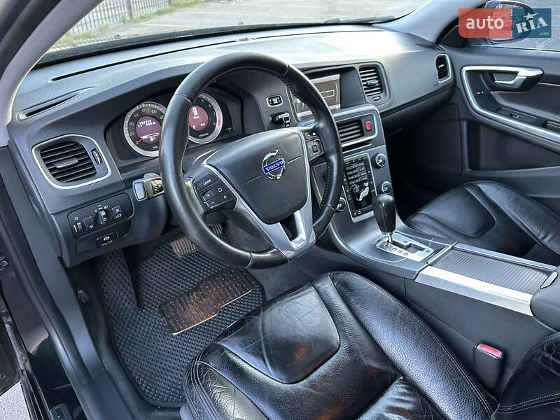 Седан Volvo S60 2011 в Києві