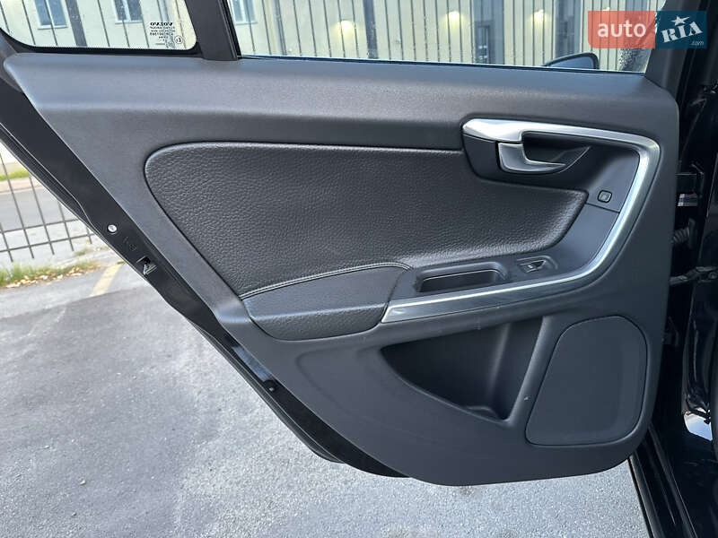 Седан Volvo S60 2011 в Києві