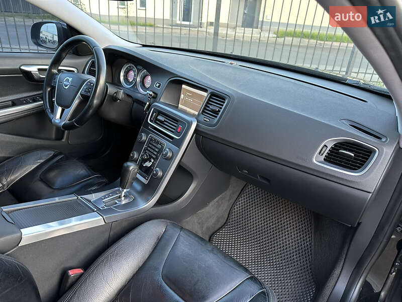 Седан Volvo S60 2011 в Києві