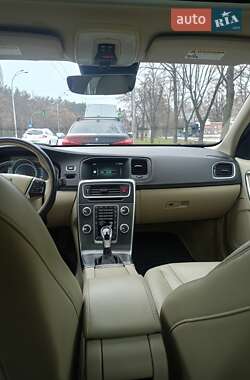 Седан Volvo S60 2014 в 
