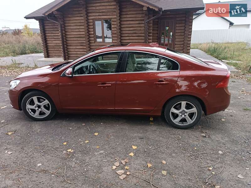 Седан Volvo S60 2011 в Хмельницком