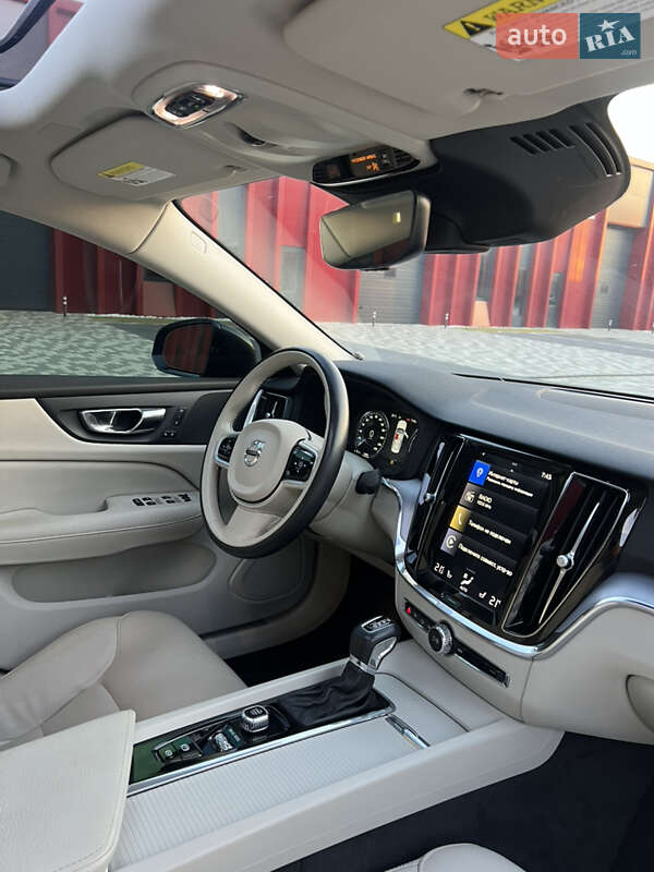 Седан Volvo S60 2020 в Львове