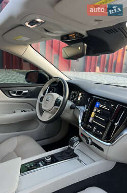 Седан Volvo S60 2020 в 