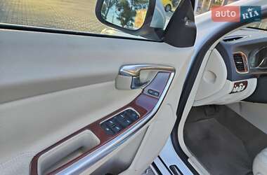 Седан Volvo S60 2013 в 