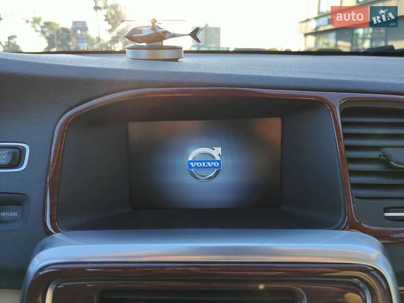 Седан Volvo S60 2013 в Киеве фото 23 Седан Volvo S60 2013 в Киеве