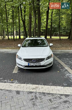 Седан Volvo S60 2017 в 