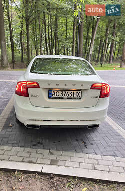 Седан Volvo S60 2017 в 