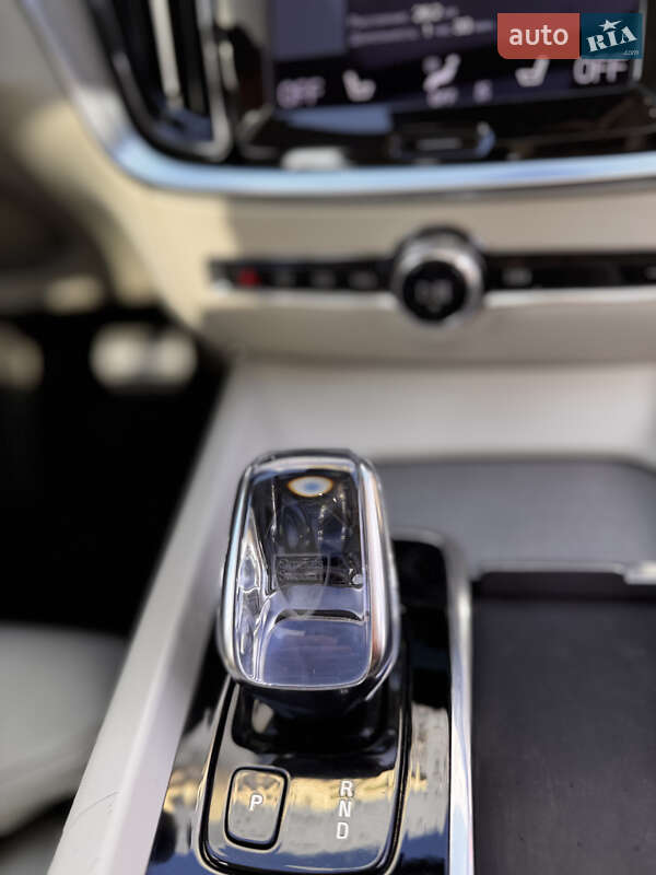 Седан Volvo S60 2021 в Киеве