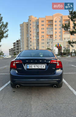 Седан Volvo S60 2012 в 