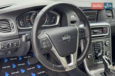 Седан Volvo S60 2014 в 