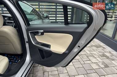 Седан Volvo S60 2014 в 