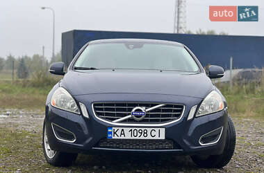 Седан Volvo S60 2011 в 