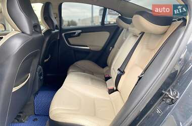 Седан Volvo S60 2011 в 
