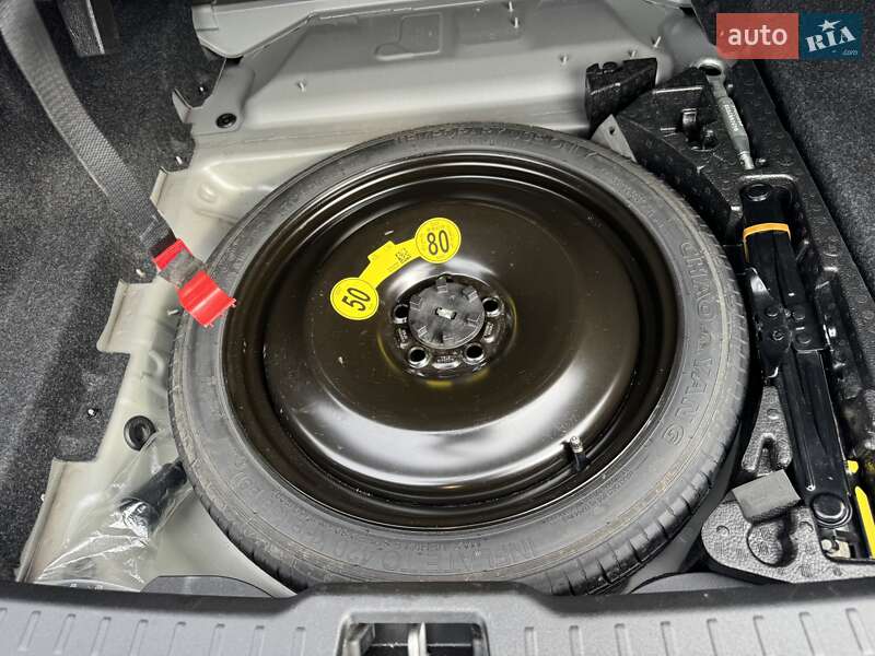 Седан Volvo S60 2019 в Ровно