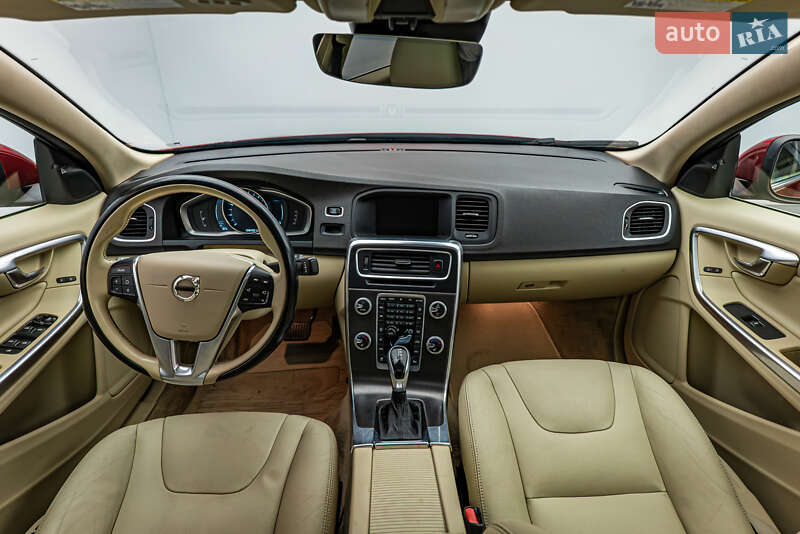 Седан Volvo S60 2014 в Киеве фото 11 Седан Volvo S60 2014 в Киеве