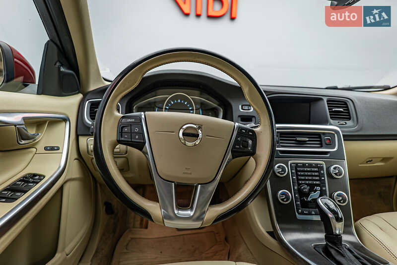 Седан Volvo S60 2014 в Киеве фото 13 Седан Volvo S60 2014 в Киеве