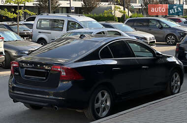 Седан Volvo S60 2011 в 