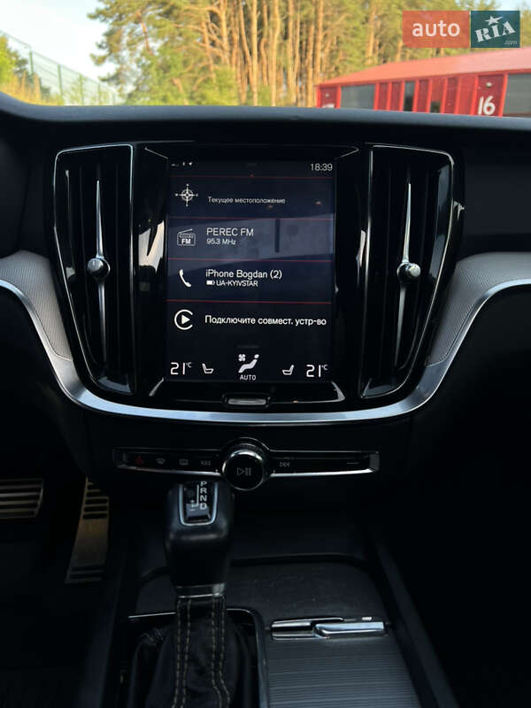 Седан Volvo S60 2019 в Львові