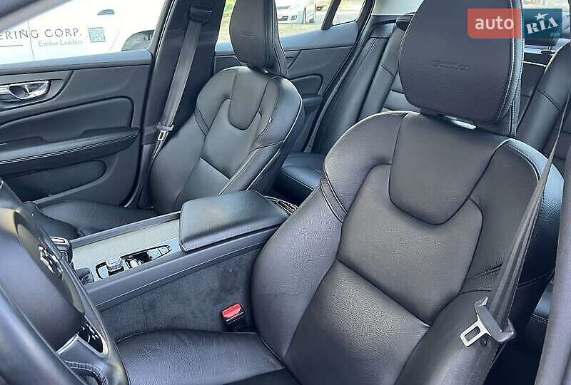 Седан Volvo S60 2019 в Києві
