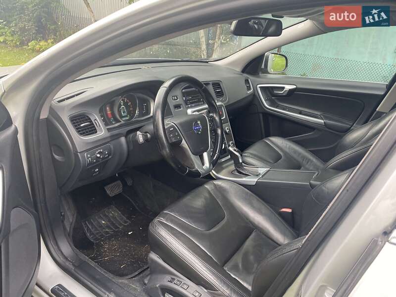 Седан Volvo S60 2013 в Луцке