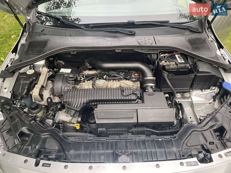 Седан Volvo S60 2013 в Луцке