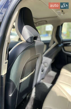 Седан Volvo S60 2012 в 