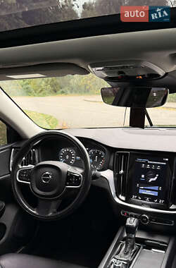 Седан Volvo S60 2020 в 