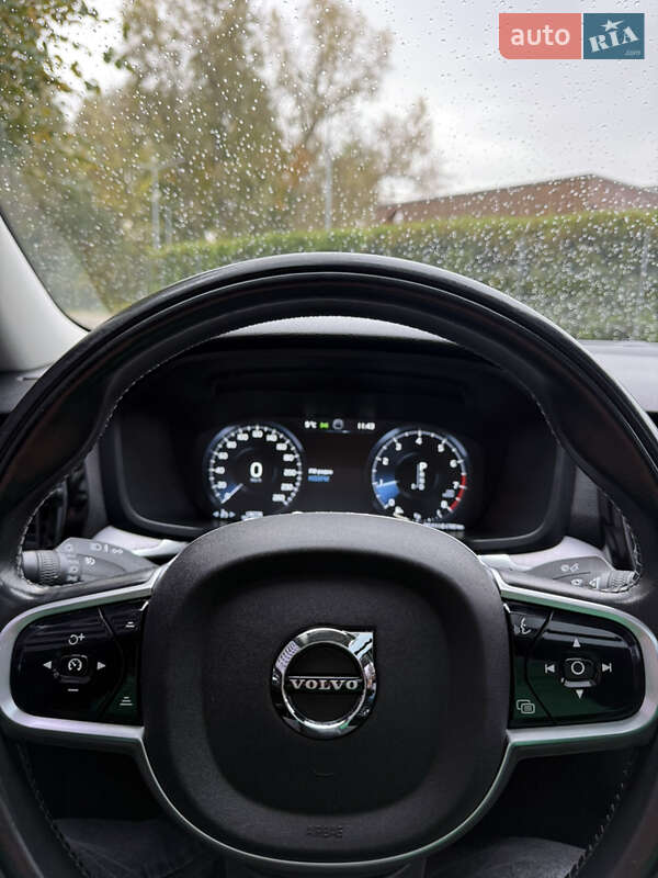 Седан Volvo S60 2020 в Киеве