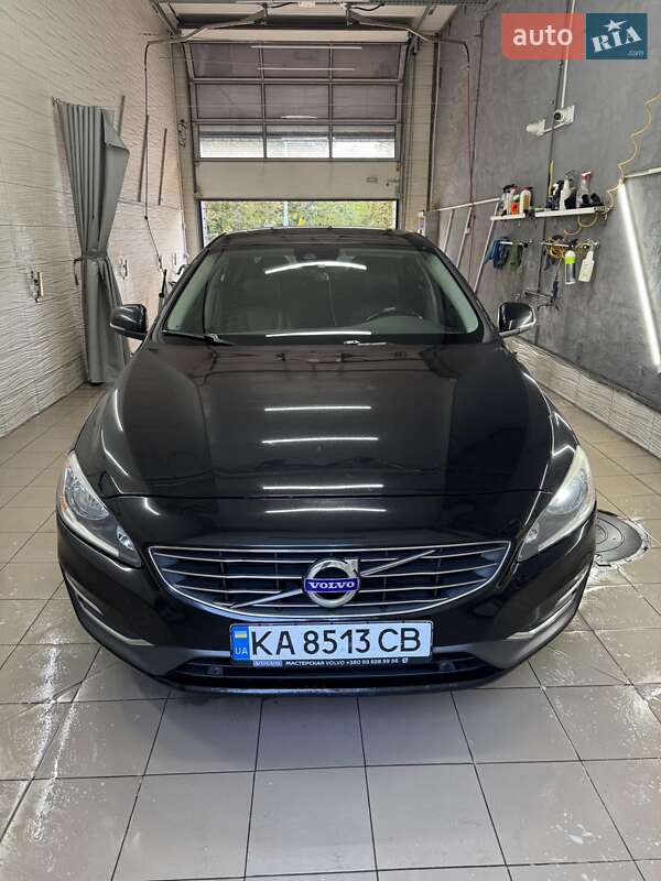 Седан Volvo S60 2017 в Киеве