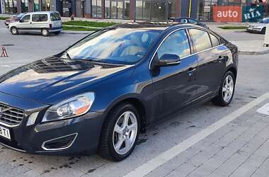 Седан Volvo S60 2012 в Львове