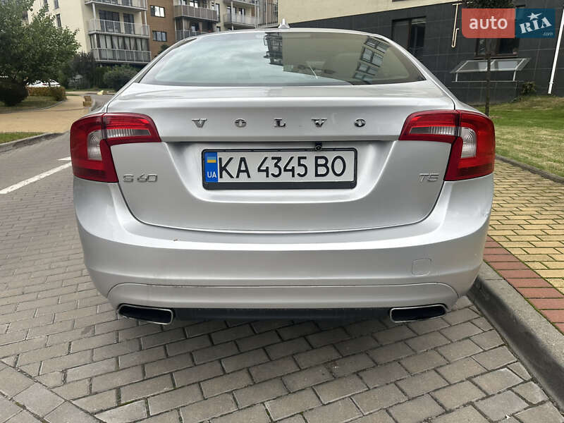 Седан Volvo S60 2013 в Киеве