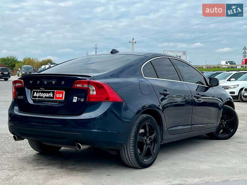Седан Volvo S60 2012 в Львове