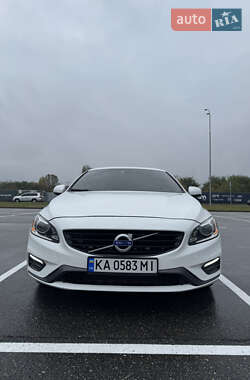 Седан Volvo S60 2016 в Киеве