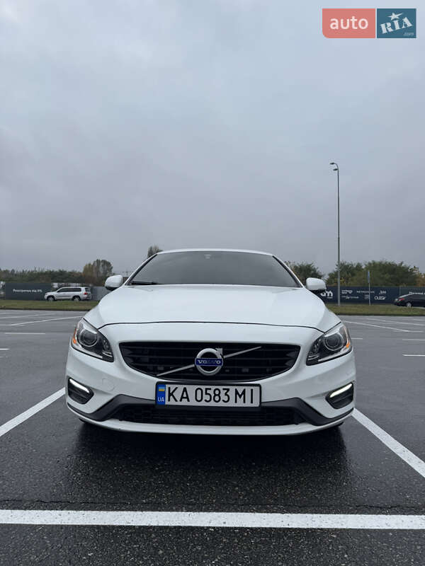 Седан Volvo S60 2016 в Києві