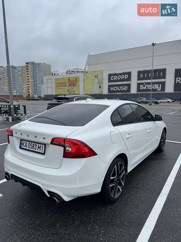 Седан Volvo S60 2016 в Києві
