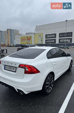 Седан Volvo S60 2016 в 
