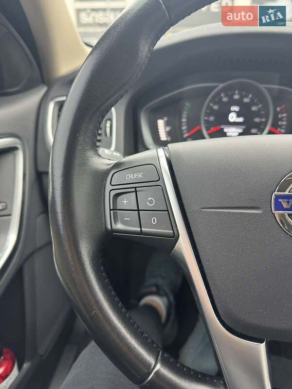 Седан Volvo S60 2016 в Києві