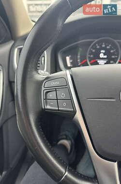 Седан Volvo S60 2016 в 