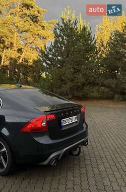 Седан Volvo S60 2014 в 